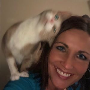 Meet your Posher, Jennifer